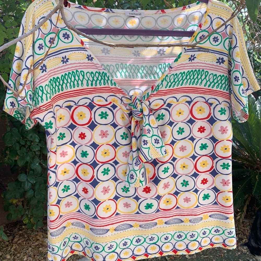 Short sleeve flowy top
